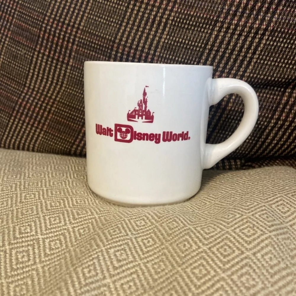 Vintage Walt Disney World Souvenir Ceramic Coffee Mug White Red Castle